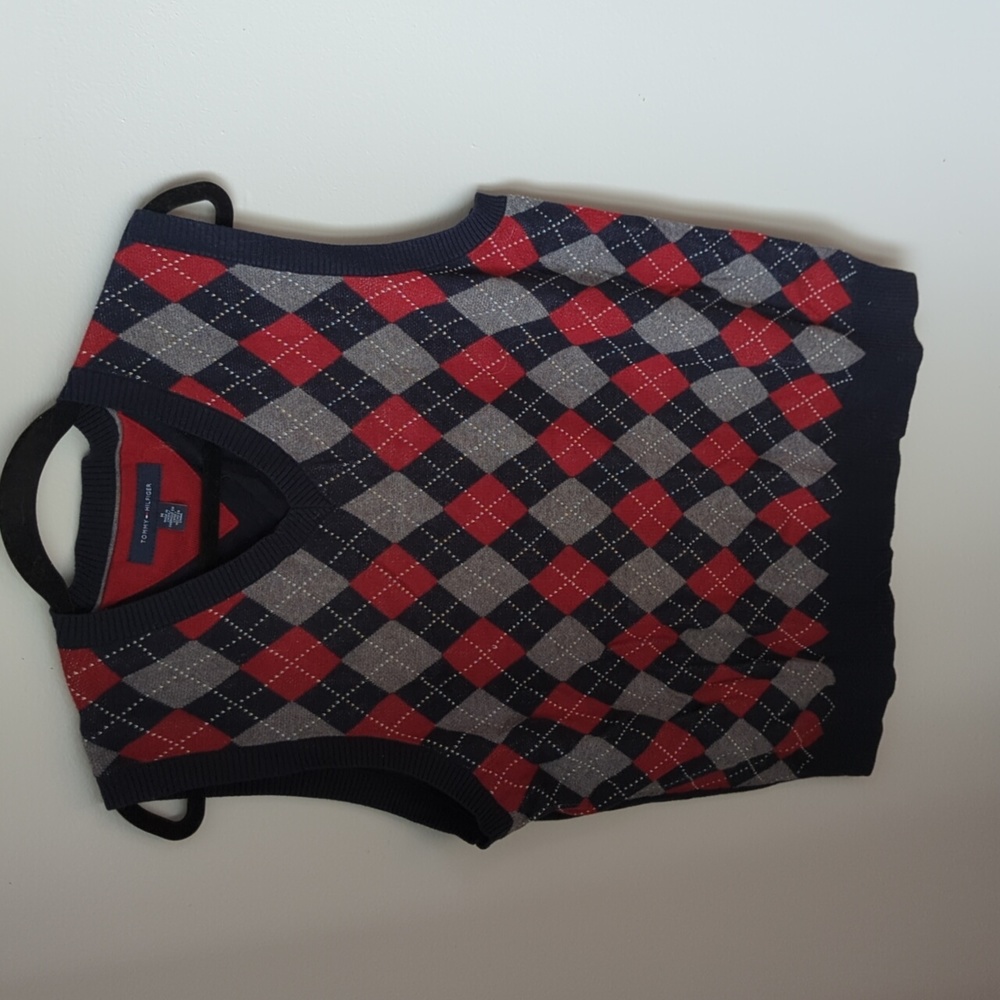 EUC Tommy Hilfiger argyle sweater vest